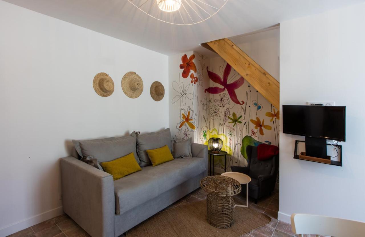 Les Apparts De Charly-Superbe Duplex Dans Un Hotel Particulier, Parking Prive Gratuit La Rochelle  Exteriör bild
