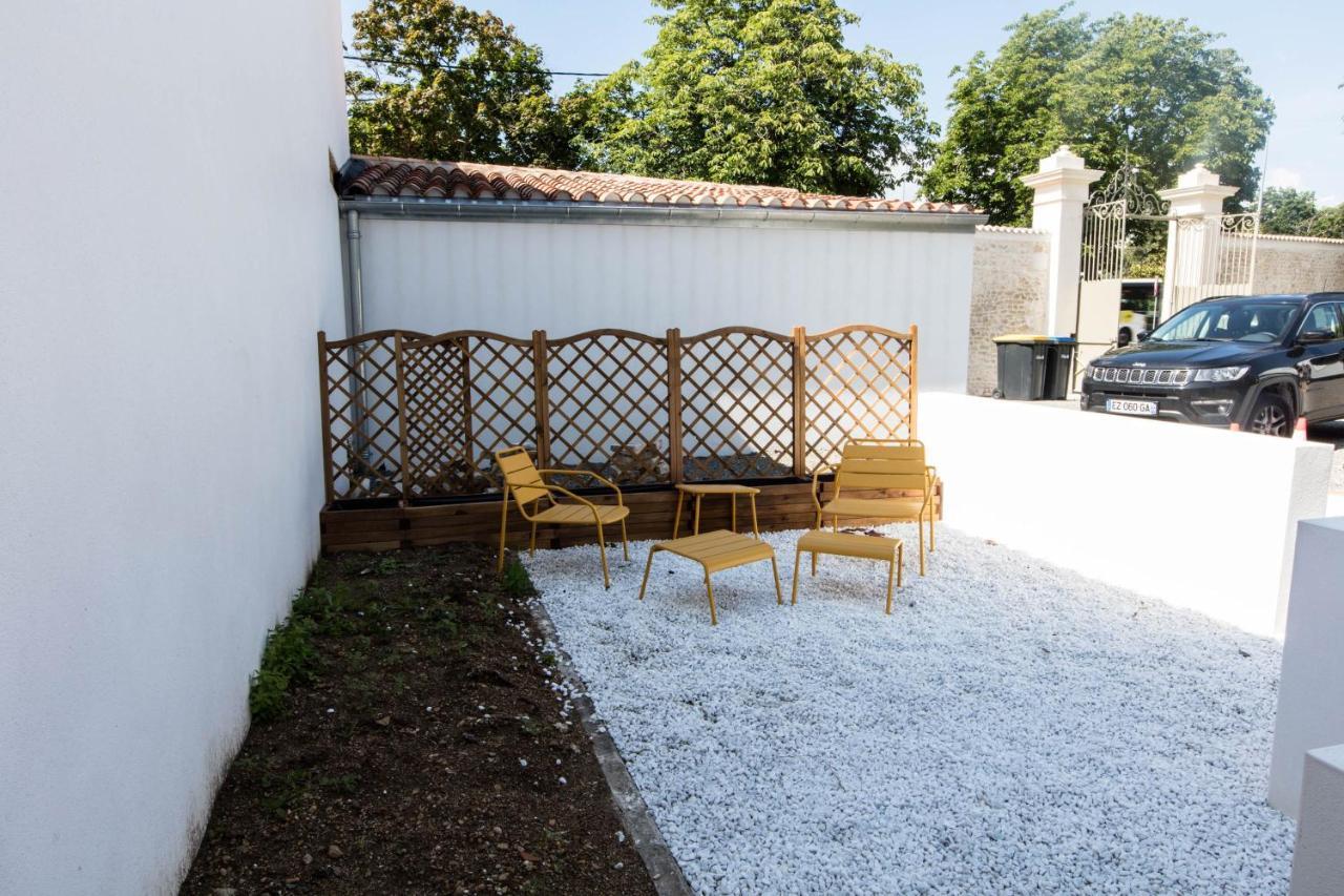 Les Apparts De Charly-Superbe Duplex Dans Un Hotel Particulier, Parking Prive Gratuit La Rochelle  Exteriör bild